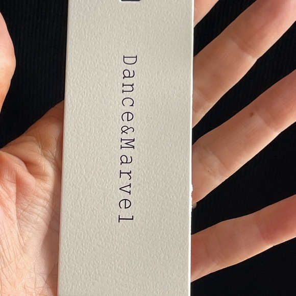 NWT Dance & Marvel Black Ribbed Strapy Tank Top Size M - Picture 4 of 10